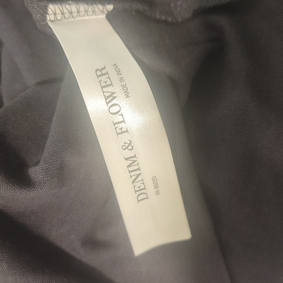 DENIM & FLOWER tee shirt, Large, Gray NWOT - Picture 5 of 6